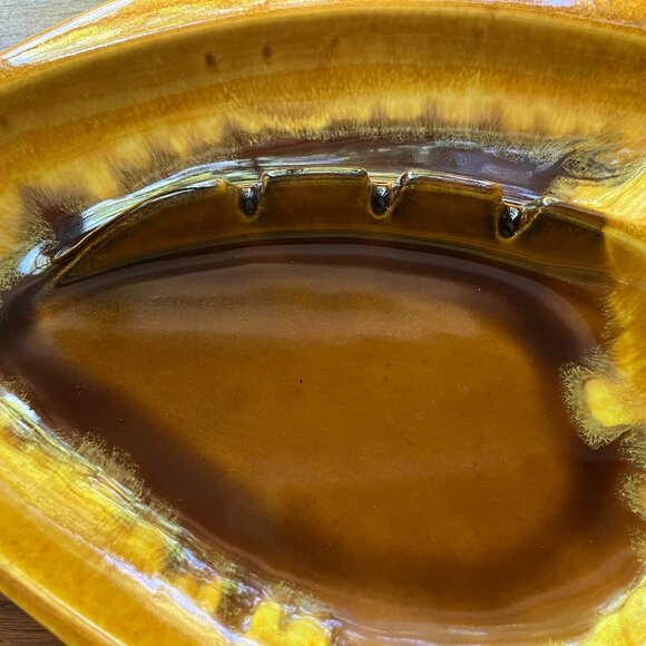 Mid Century Haeger Drip Glaze Atomic Boomerang Ashtray - Picture 2 of 5